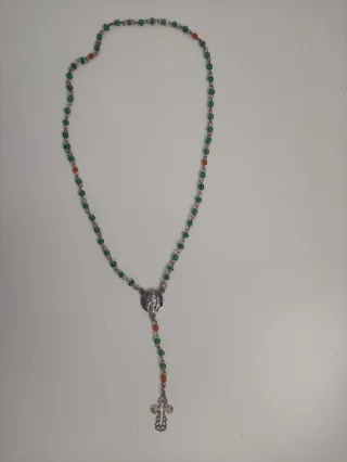 Rosario con medalla y cruz