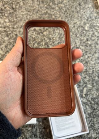 Capa iPhone 17 Pro TechWoven Sienna