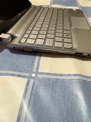 HP Mini 210-2000 + Cargador - Windows 10 instalado