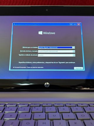 HP Mini 210-2000 + Cargador - Windows 10 instalado