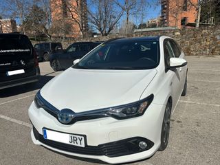 Toyota Auris Touring Sports 2016