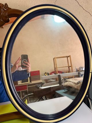 Espejo ovalado azul y beige