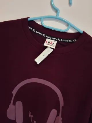 Camiseta manga larga con dibujo auriculares