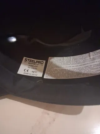 Gorra de seguridad negra