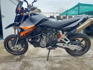 KTM 990 Supermoto
