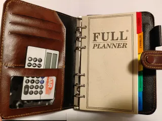 Agenda Giornaliera in Vera Pelle