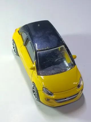 OPEL ADAM 1/64 MAJORETTE