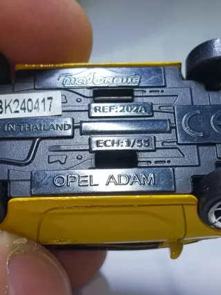 OPEL ADAM 1/64 MAJORETTE