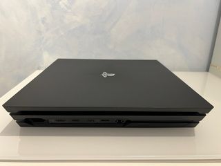 PS4 Pro 1TB Jet Black