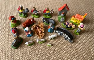 Presépio antigo com 20 peças