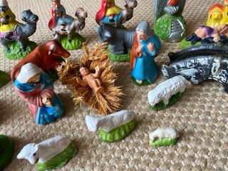 Presépio antigo com 20 peças