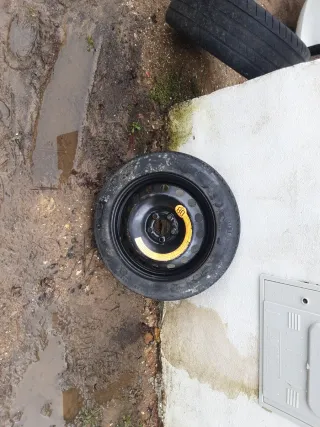 Roda suplente Alfa Romeo