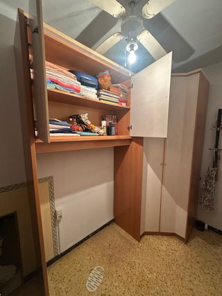 Armadio Angolo in Legno Bianco e Marrone