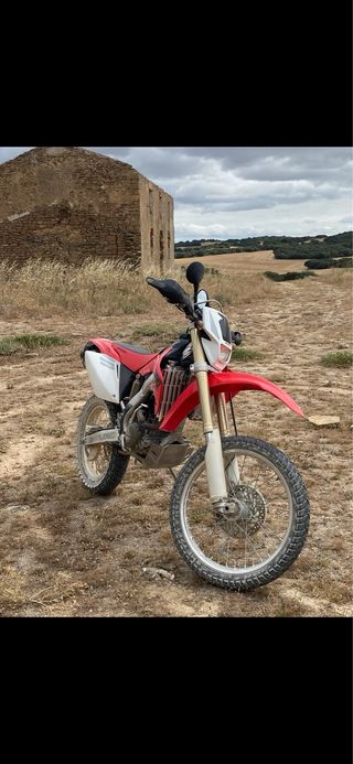 Honda CRE 250 4T Enduro Roja y Blanca