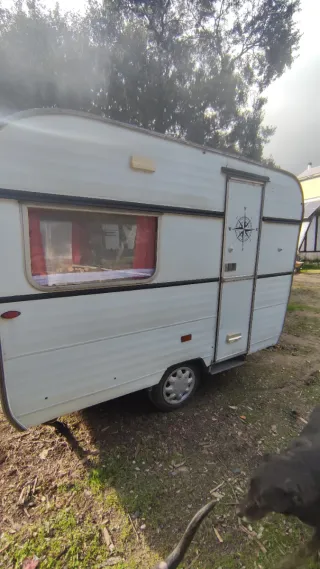 Caravana ligera con documentación