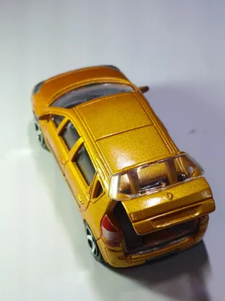 RENAULT SCENIC MK2 1/64 MAJORETTE
