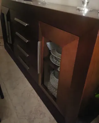 Mueble de salón madera y cristal