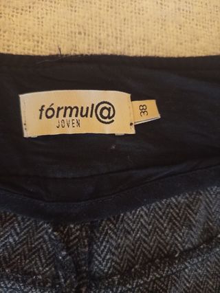 Pantalón corto espiga talla 38