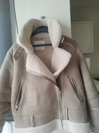 Cazadora polipiel efecto borrego