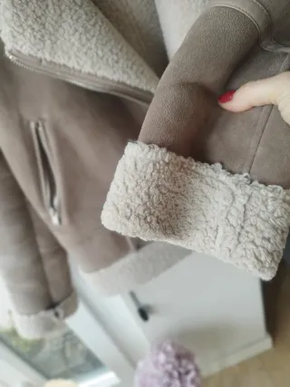 Cazadora polipiel efecto borrego