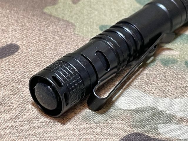 Linterna Táctica ultravioleta