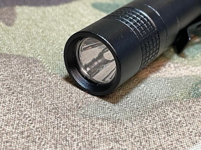 Linterna Táctica ultravioleta