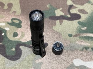 SEMANA SANTA! Linterna Táctica ultravioleta