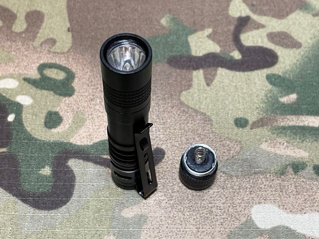 Linterna Táctica ultravioleta