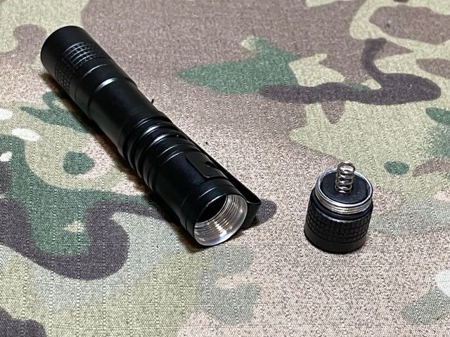 Linterna Táctica ultravioleta