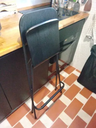 Taburete alto Franklin negro