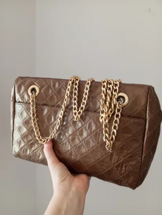 Borsa vintage trapuntata con catena oro