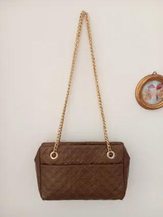 Borsa vintage trapuntata con catena oro