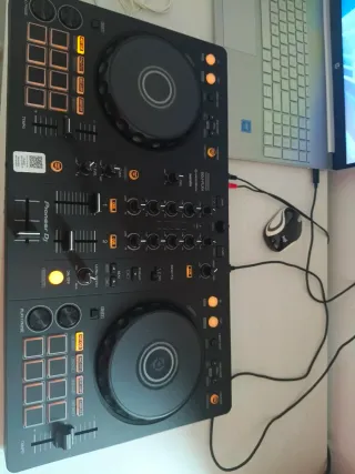 Controlador DJ Pioneer DDJ-FLX4