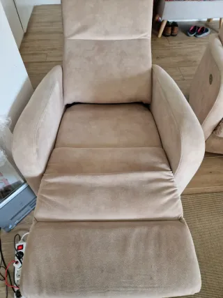 Poltrona relax elettrica beige con meccanismo Subiñas