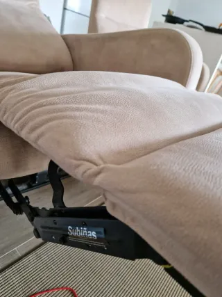 Poltrona relax elettrica beige con meccanismo Subiñas
