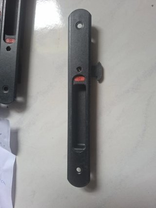 10 Cierres de embutir para ventanas de Aluminio.