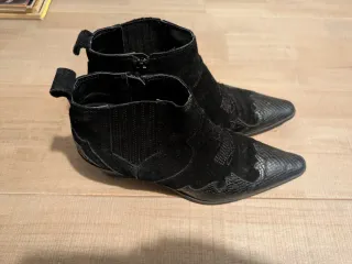 Botines negros Zara talla 38