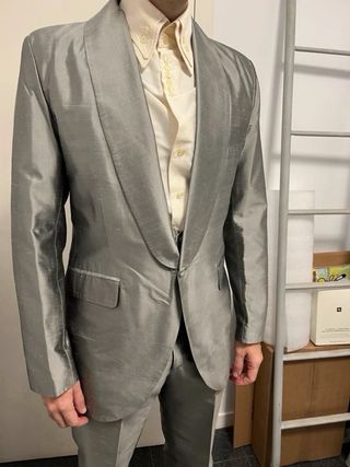 Traje Inmaculada García Novio Gris