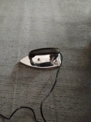 Plancha antigua de metal