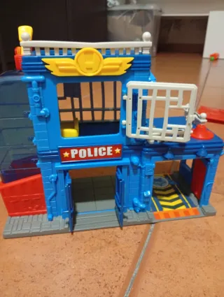 Casa Super Things Police