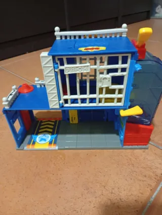 Casa Super Things Police