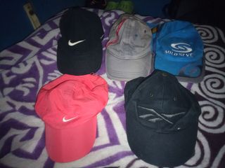 Lote 5 gorras deportivas regulables varias marcas