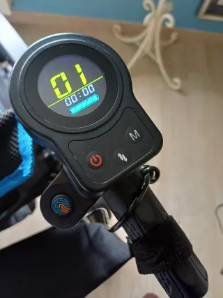 Silla de ruedas electrica. Muy fácil de usar