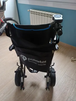 Silla de ruedas electrica. Muy fácil de usar