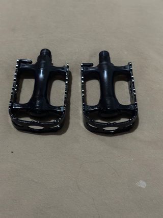 Pedales de bicicleta negros