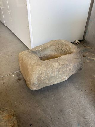 PILA DE PIEDRA ANTIGUA