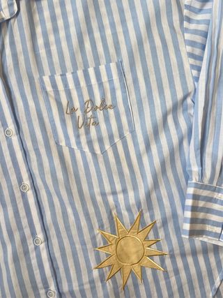 Camisa Wiya Oversize Rayas Azul Bordada