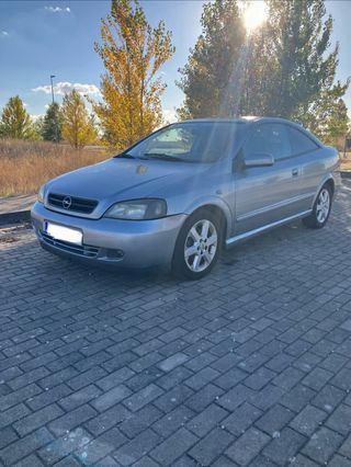 Opel Astra bertone 2.2