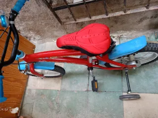 Bicicleta infantil Paw Patrol roja