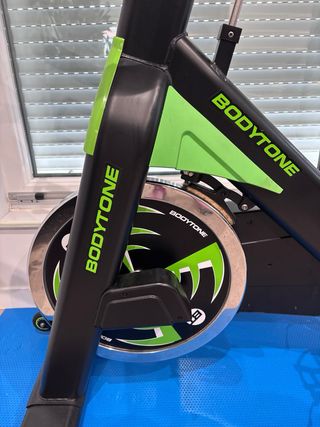 Bicicleta Spinning BodyTone Negra y Verde